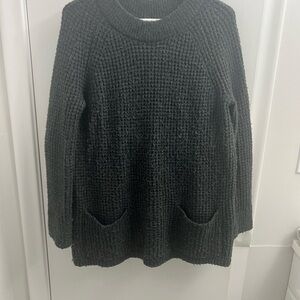 GAP Dark Gray Turtleneck Long Sweater – Cozy Textured Knit + Front Pockets ❄️